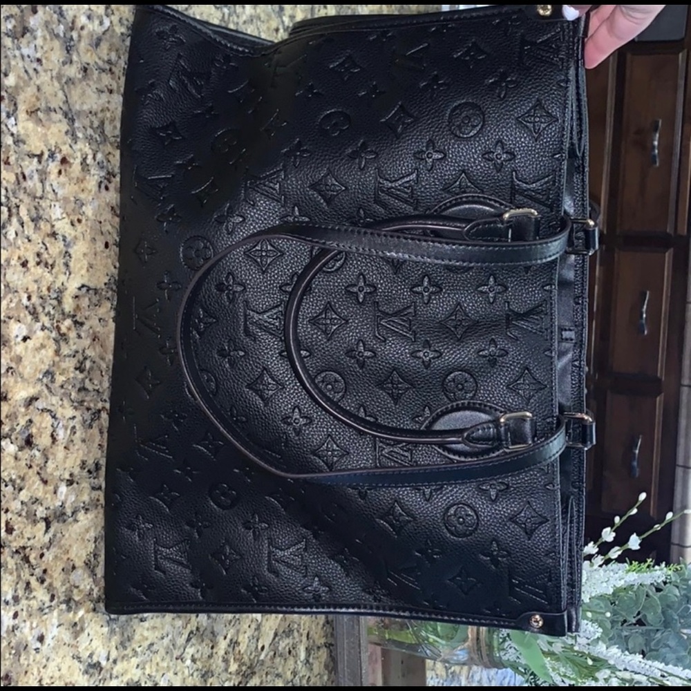 LV BLACK mirrored bag